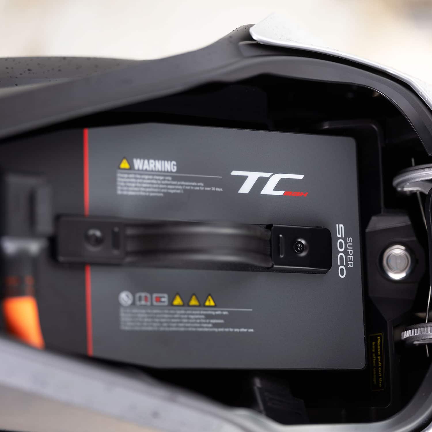 supersoco-tcmax-2020-batterie.jpg