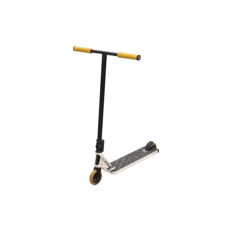 triad-trottinette-freestyle-fugitive-noir-chrome-gum-1.webp