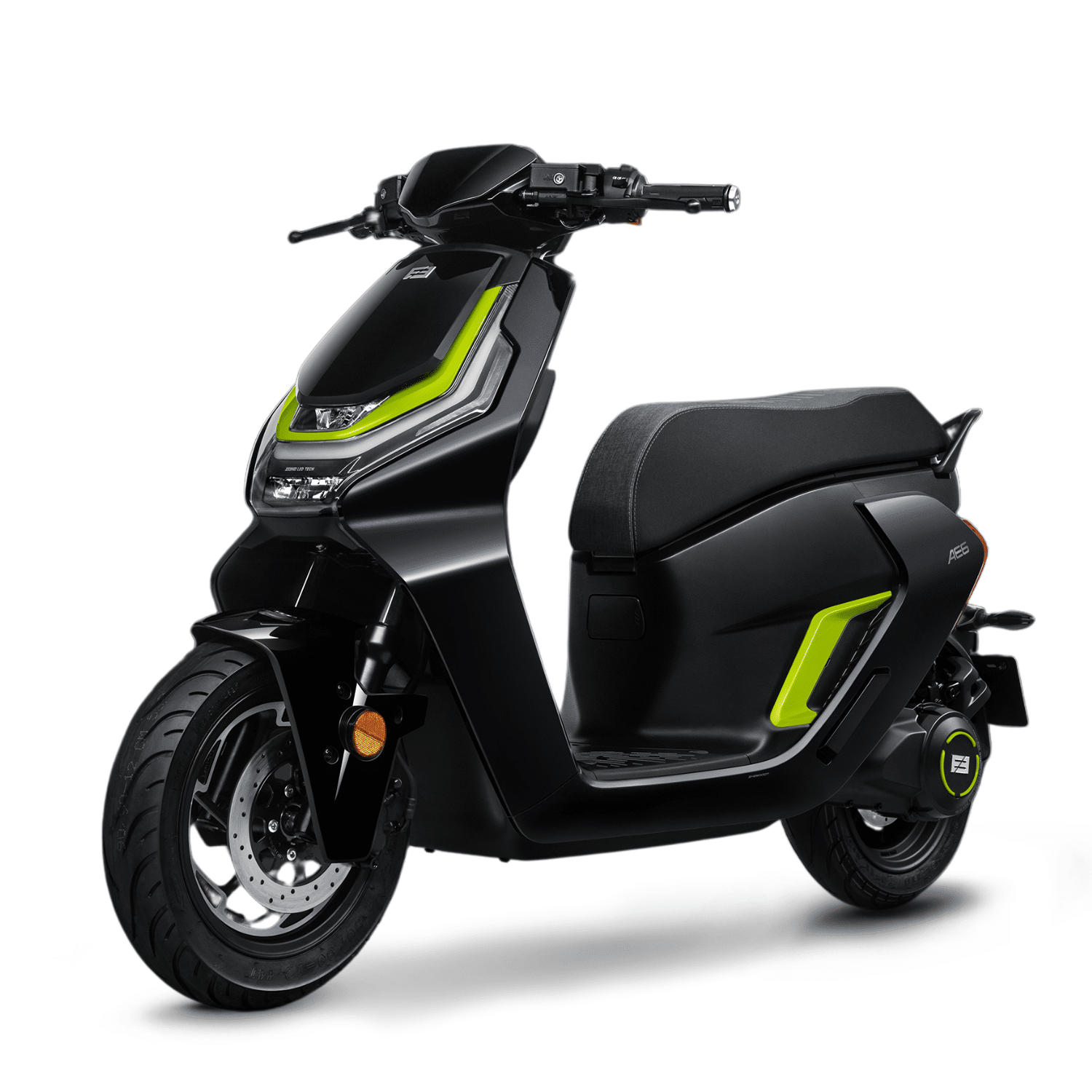 zeeho-ae6-s-plus-noir-jaune-av-gauche-1.png